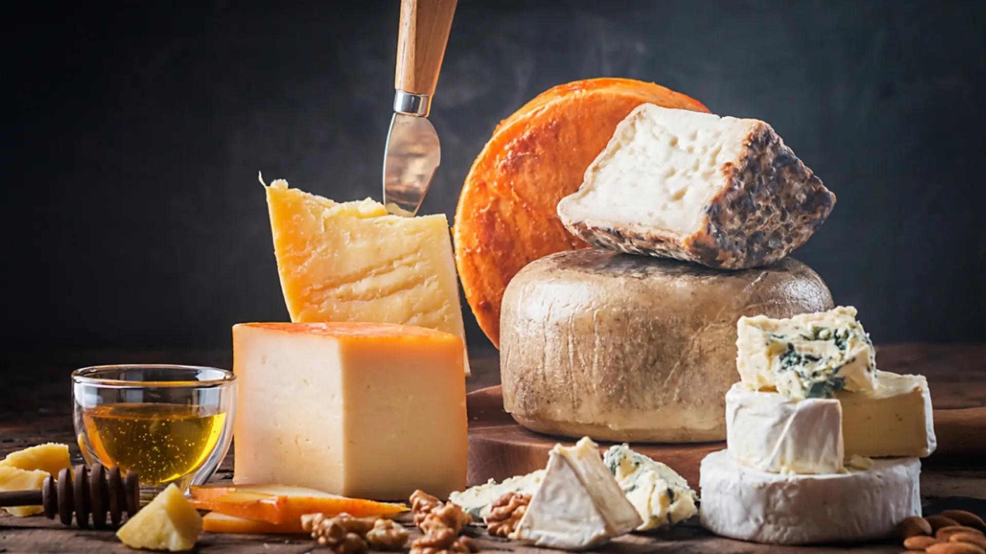 quesos curados - Cómo saber si el queso está curado