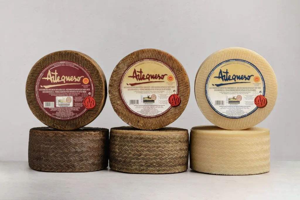 marcas de quesos manchegos con denominación de origen - Cómo se llama el queso que se parece al manchego