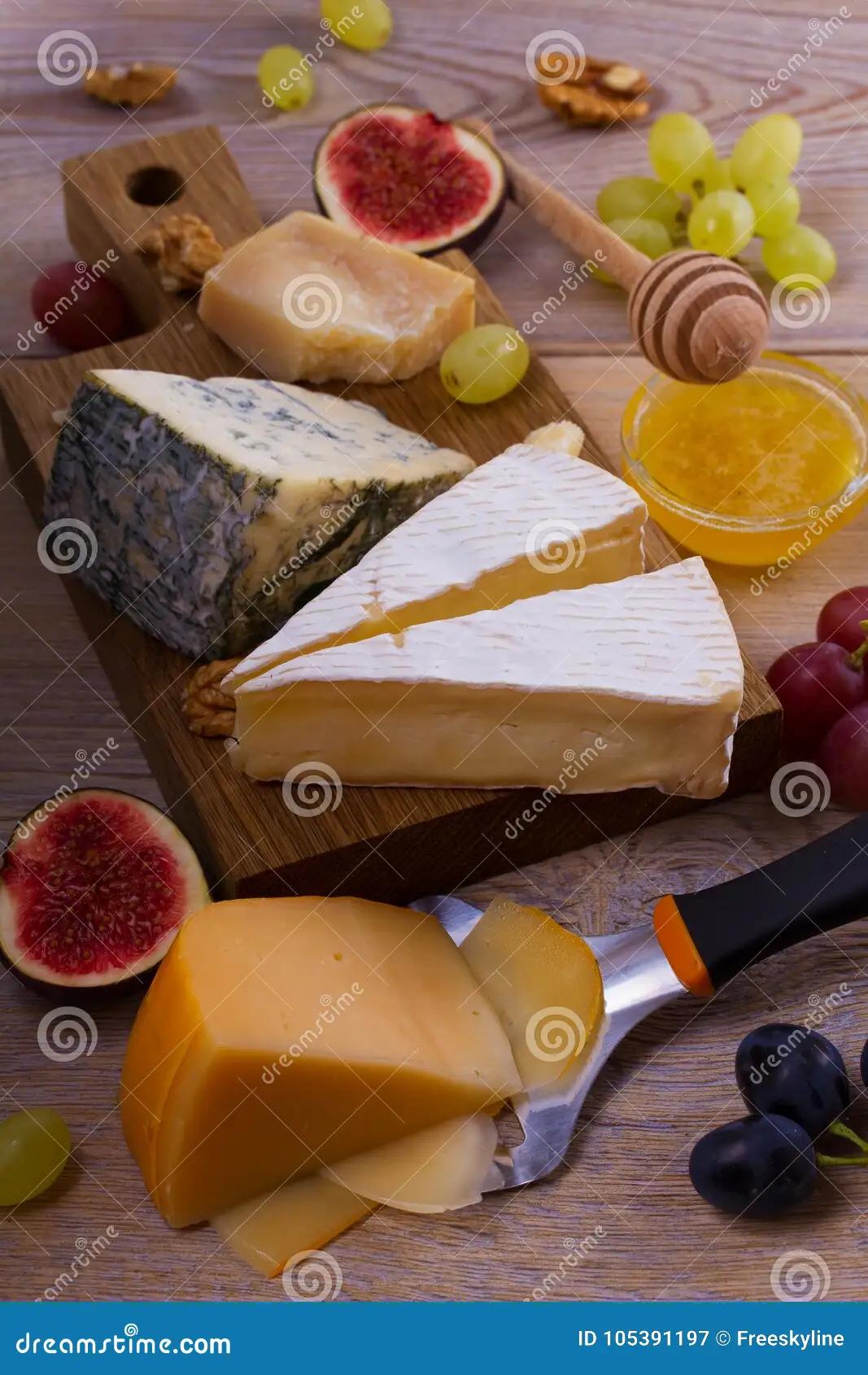 fondo rustico quesos - Cómo se puede comer el queso Brie