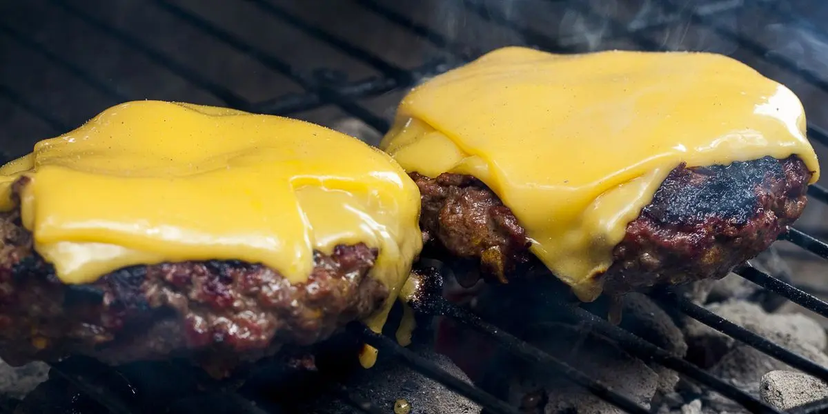 hamburguesa con queso - Cuál es el queso que se le pone a la hamburguesa