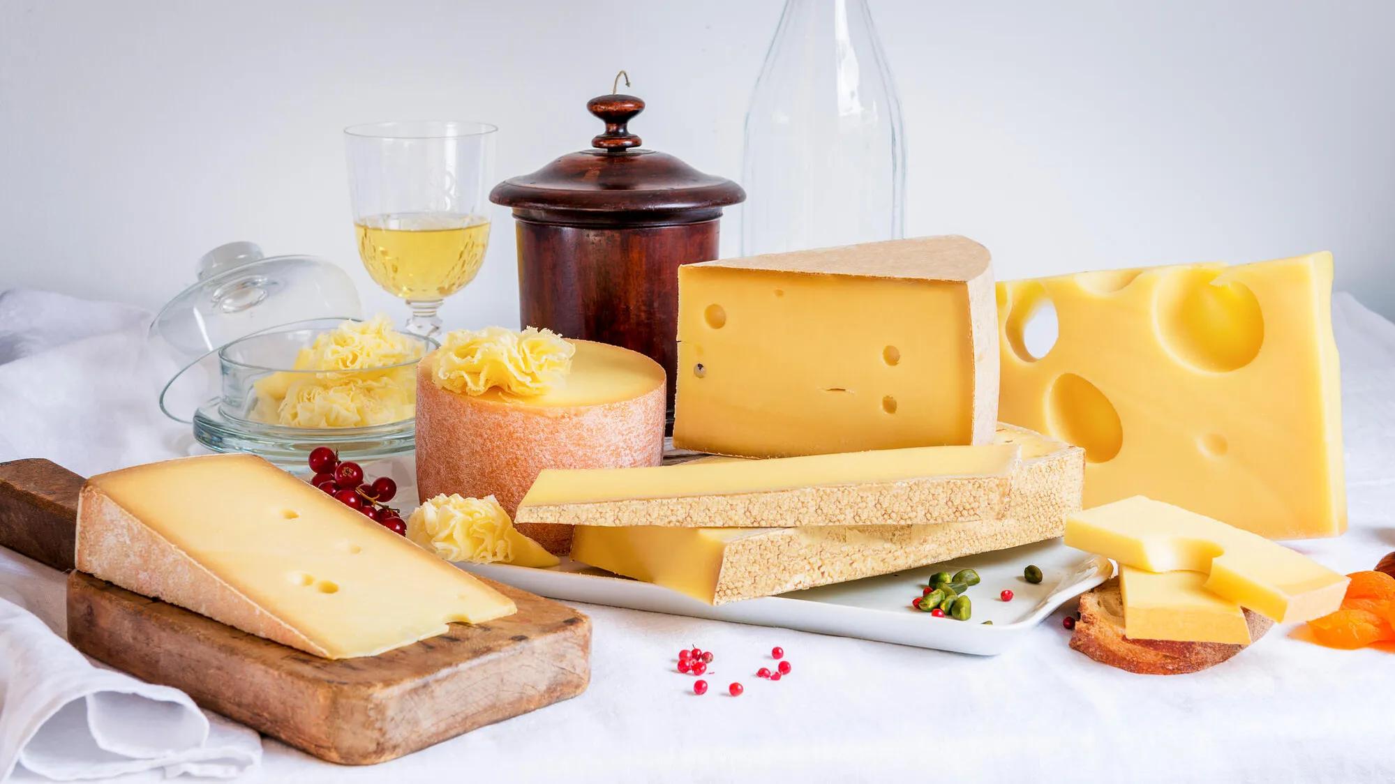 quesos suizos - Cuál es el queso suizo curado