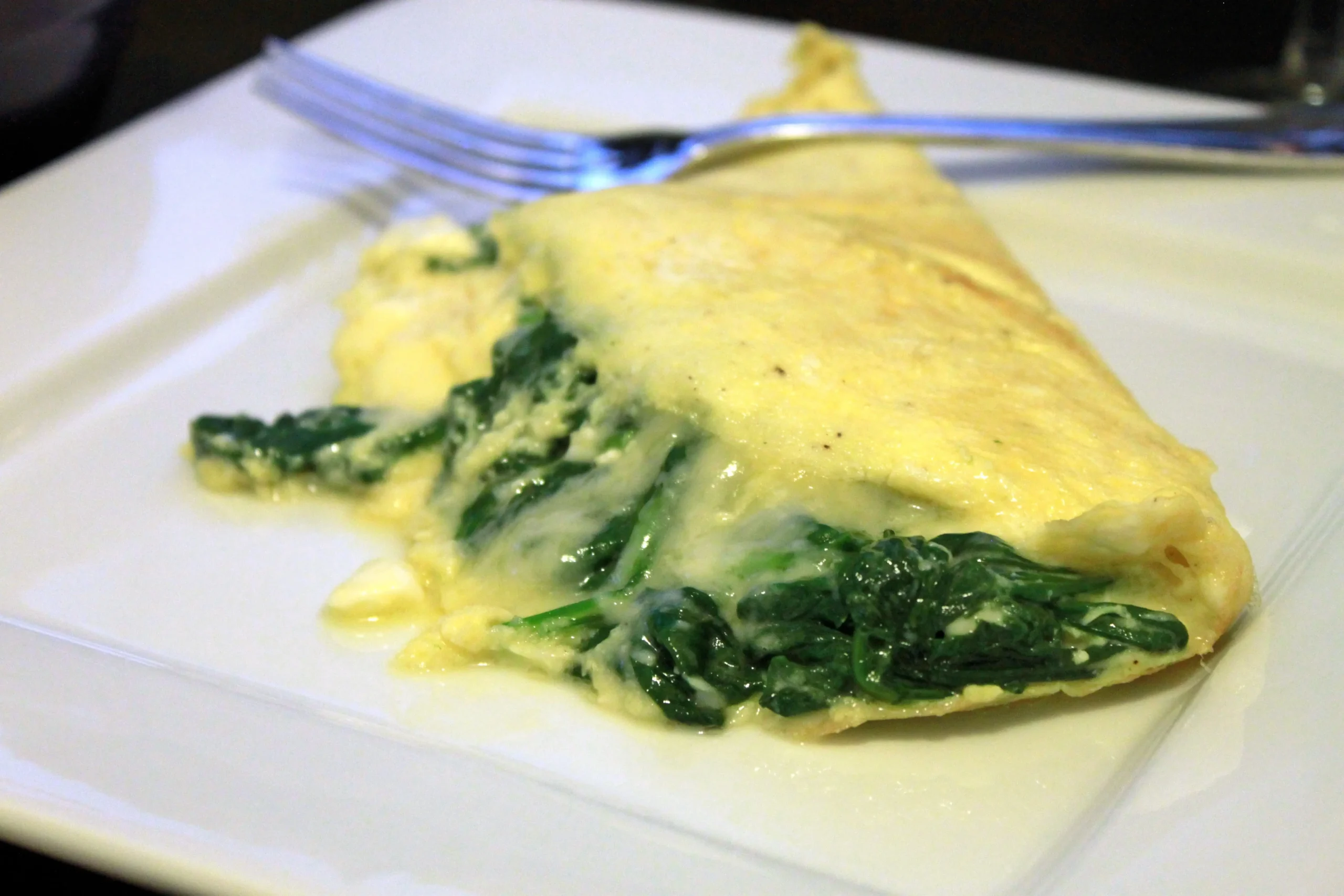 omelet de huevo con espinacas y queso - Cuántas calorías tiene un omelette de huevo con verduras