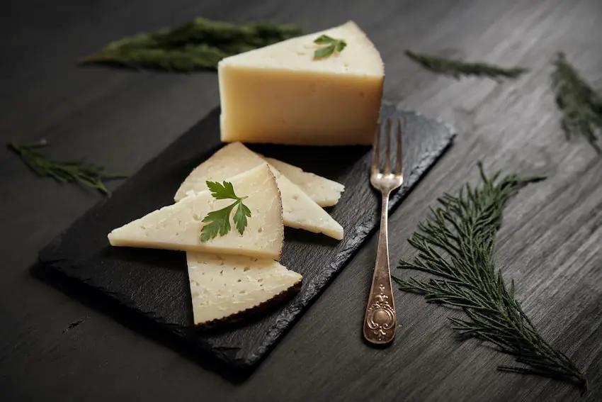 queso curado de oveja - Qué beneficios tiene el queso curado