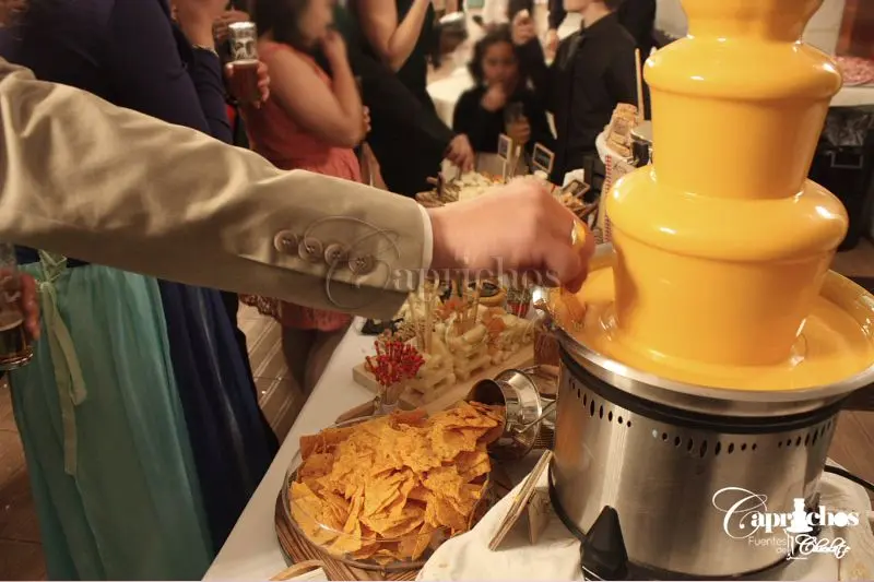 fuente de queso - Qué es el fondue en gastronomia