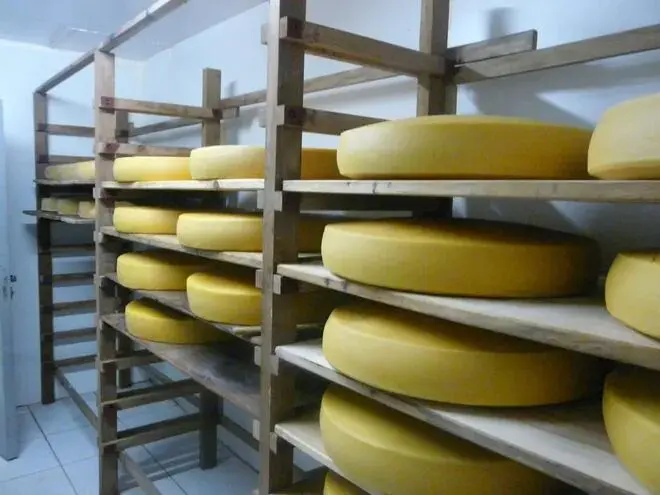 quesos estacionados - Qué es el queso estacionado