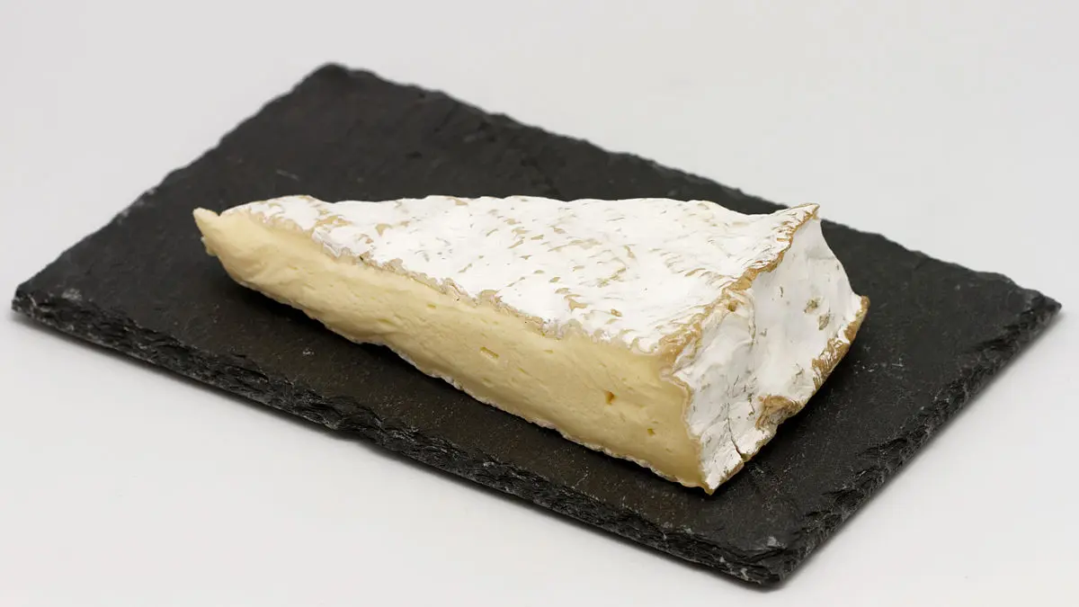 queso brie similar - Qué queso es más suave Camembert o Brie