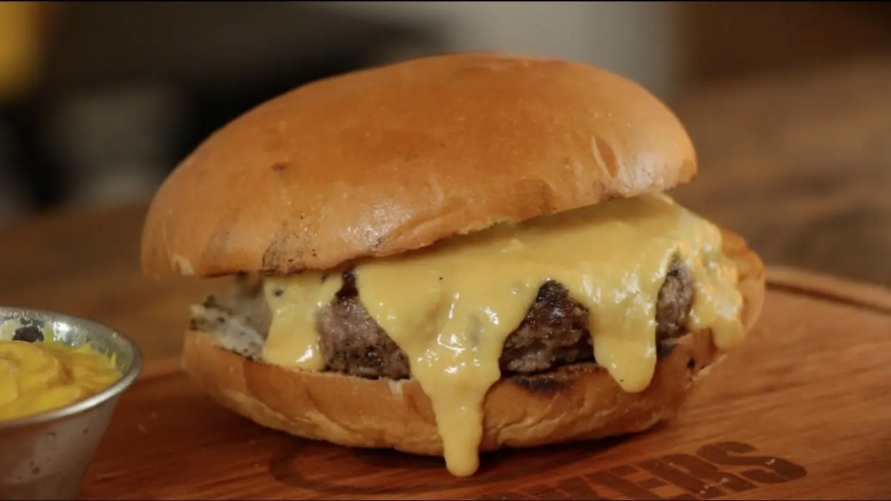 hamburguesas con queso fundido - Que tiene la Cheese Burger
