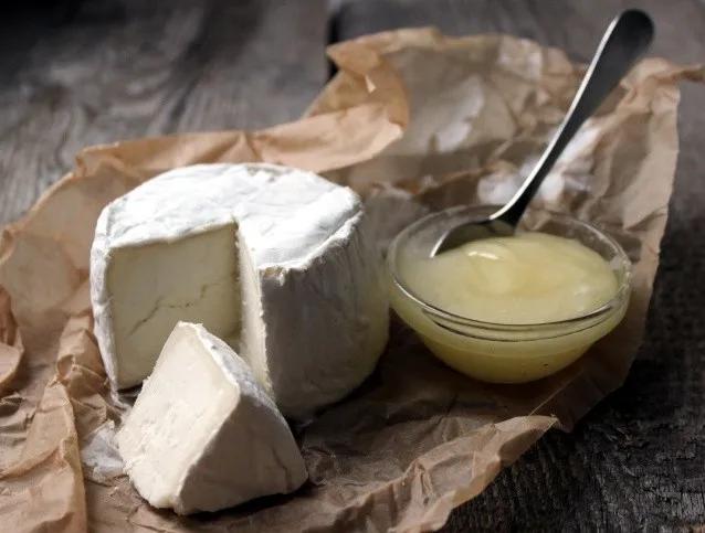 el queso tiene glucosa - Qué tipo de azúcar tiene el queso